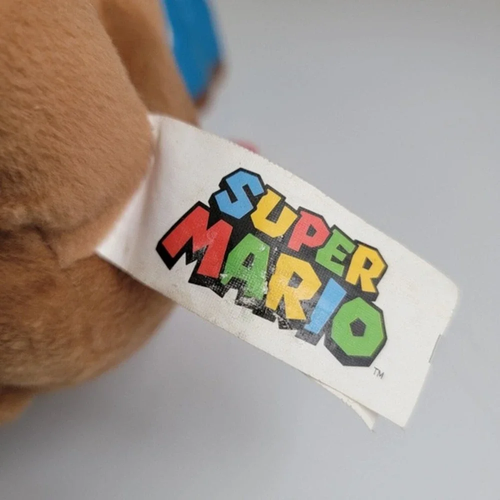 SUPER‎ MARIO Hard Solid Plastic Figure & DK Donkey Kong Plush